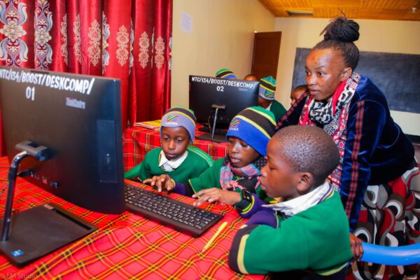 BOOST YALETA MAGEUZI YA TEHAMA WALIMU WAJIVUNIA UJUZI MPYA