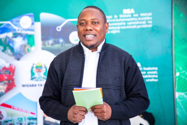 WANANCHI WAKARIBISHWA BANDA LA WIZARA YA NISHATI NANENANE DODIMA