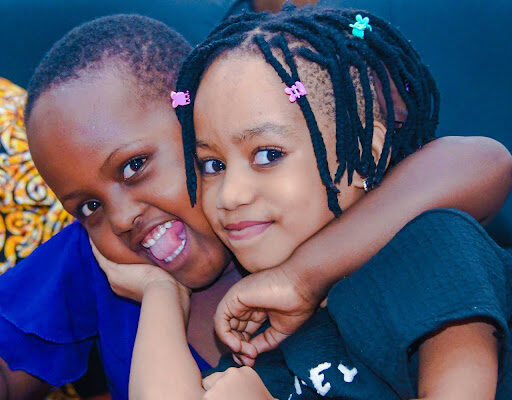 MUHIMBILI YAANDIKA REKODI YA KWANZA AFRIKA MASHARIKI, WATOTO 103 WAPANDIKIZWA VIFAA VYA KUSAIDIA KUSIKIA