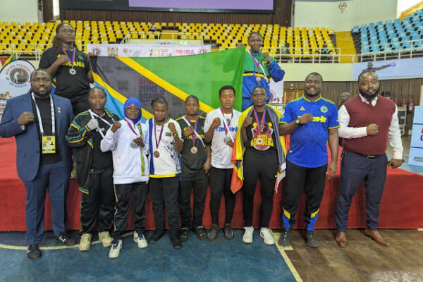 MABONDIA SABA WA TANZANIA WANG’ARA KENYA, WANYAKUA MEDALI ZA FEDHA NA SHABA KATIKA MASHINDANO YA NGUMI AFRIKA